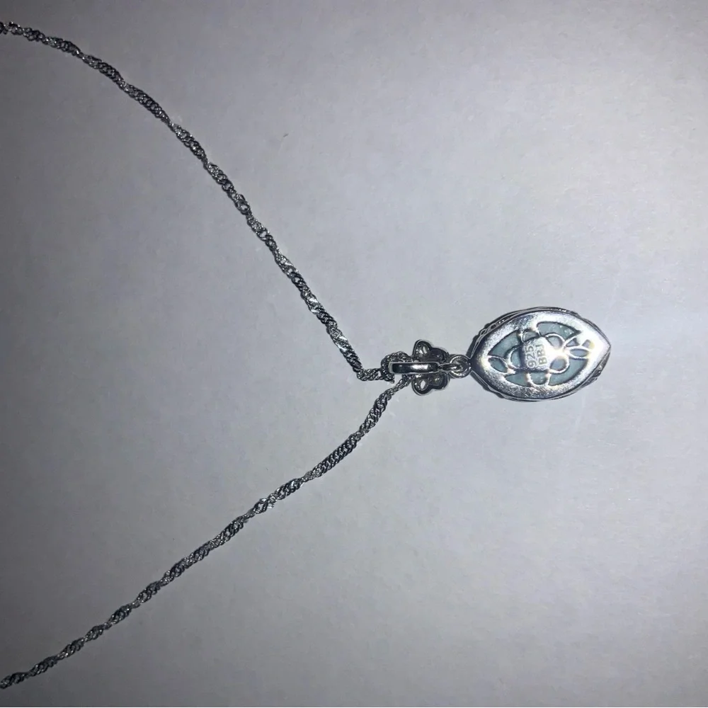 Floral drop pendant - Picture 3 of 5
